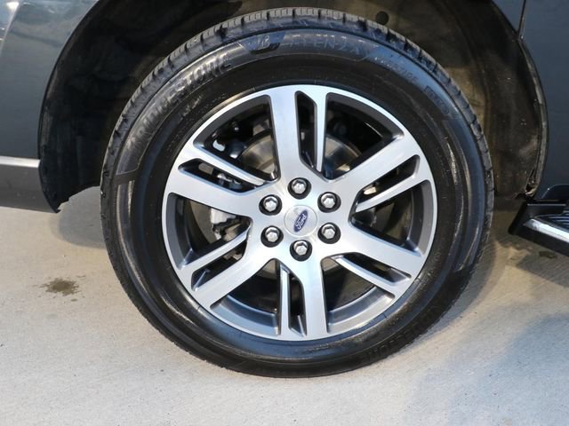 Used 2023 Ford Expedition Max XLT image 7