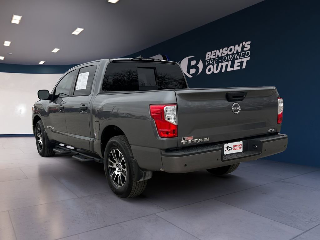 Used 2024 Nissan Titan SV w/ SV Convenience Package image 3