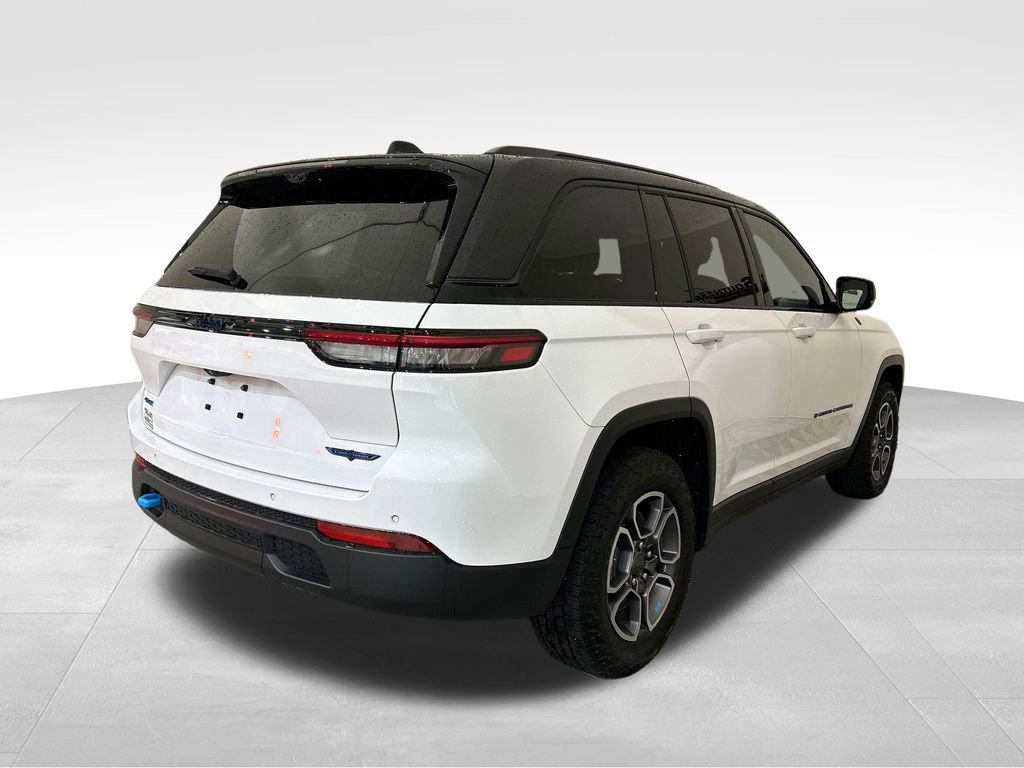 Used 2023 Jeep Grand Cherokee Trailhawk w/ Advanced Protech Group II AWD/4WD image 5