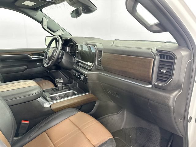 Used 2024 Chevrolet Silverado 1500 High Country w/ High Country Premium Package AWD/4WD image 30