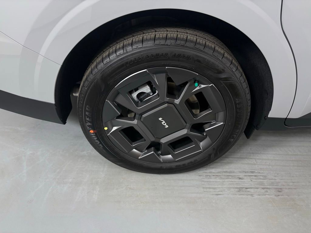 New 2026 Kia Carnival EX image 11