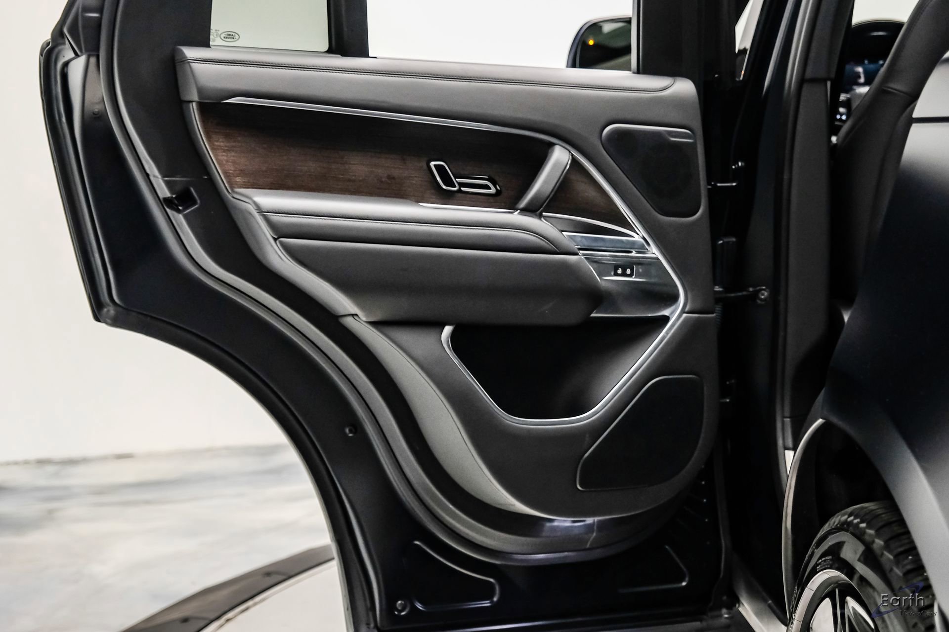 Used 2023 Land Rover Range Rover SE image 78