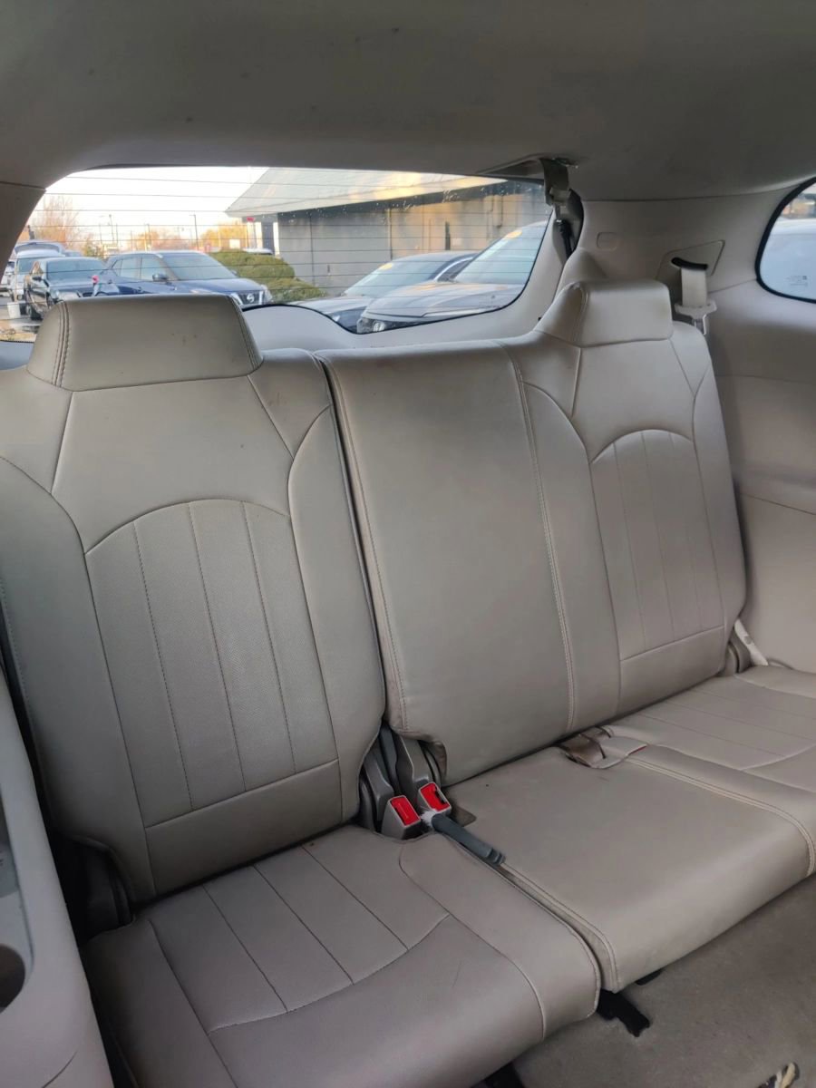 Used 2016 Buick Enclave Leather image 18