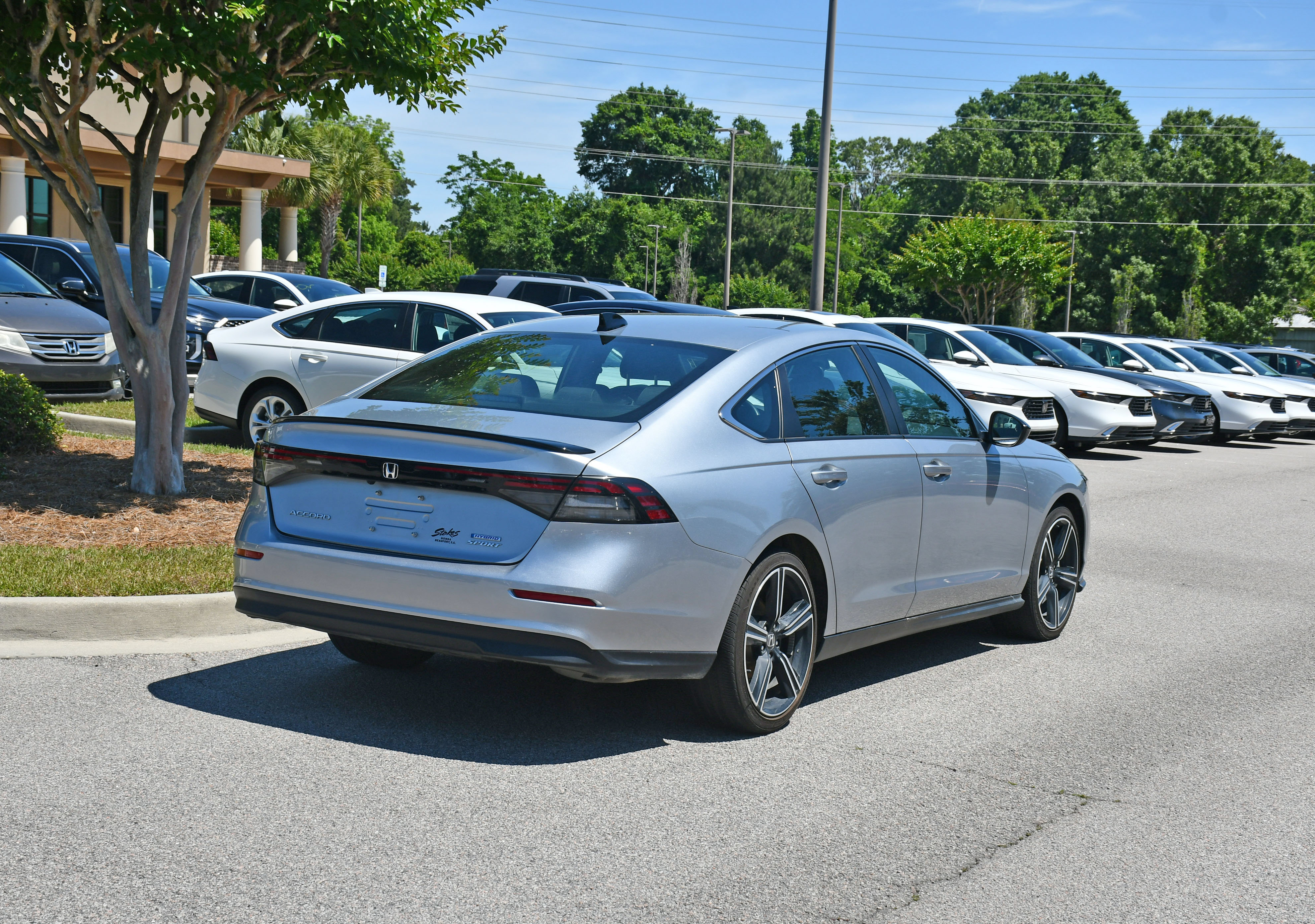 Used 2025 Honda Accord Sport image 4