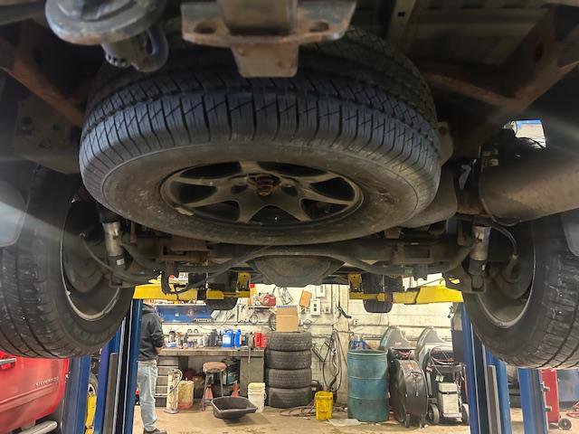 Used 2013 Chevrolet Avalanche LTZ AWD/4WD image 22