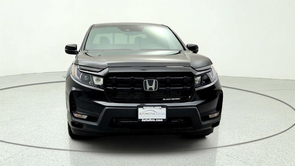 Used 2024 Honda Ridgeline Black Edition image 2