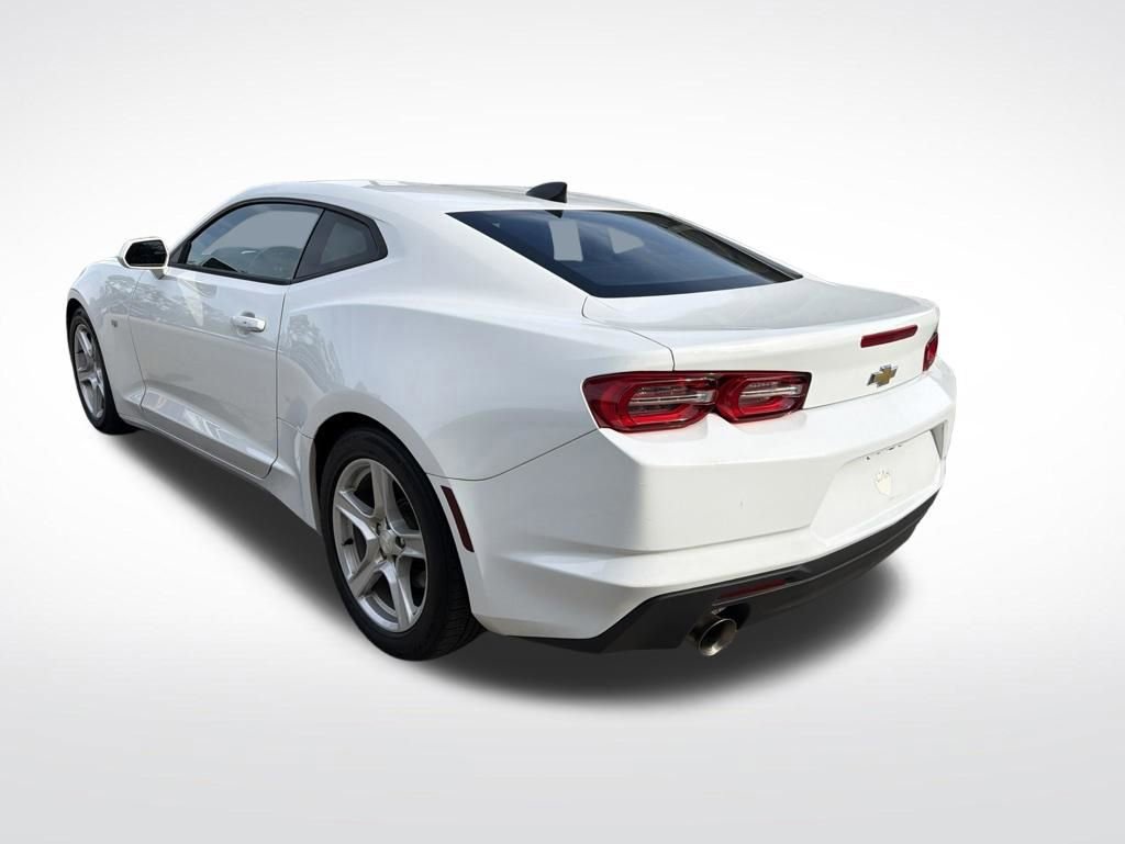 Used 2021 Chevrolet Camaro LT RWD image 11