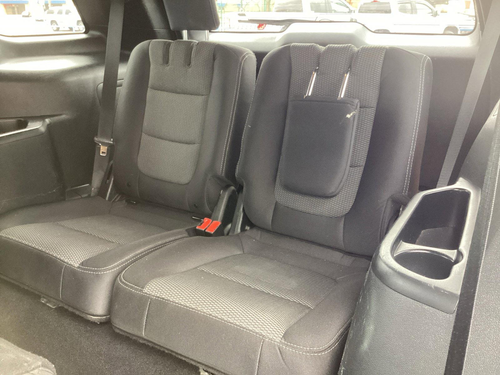 Used 2019 Ford Explorer XLT image 27