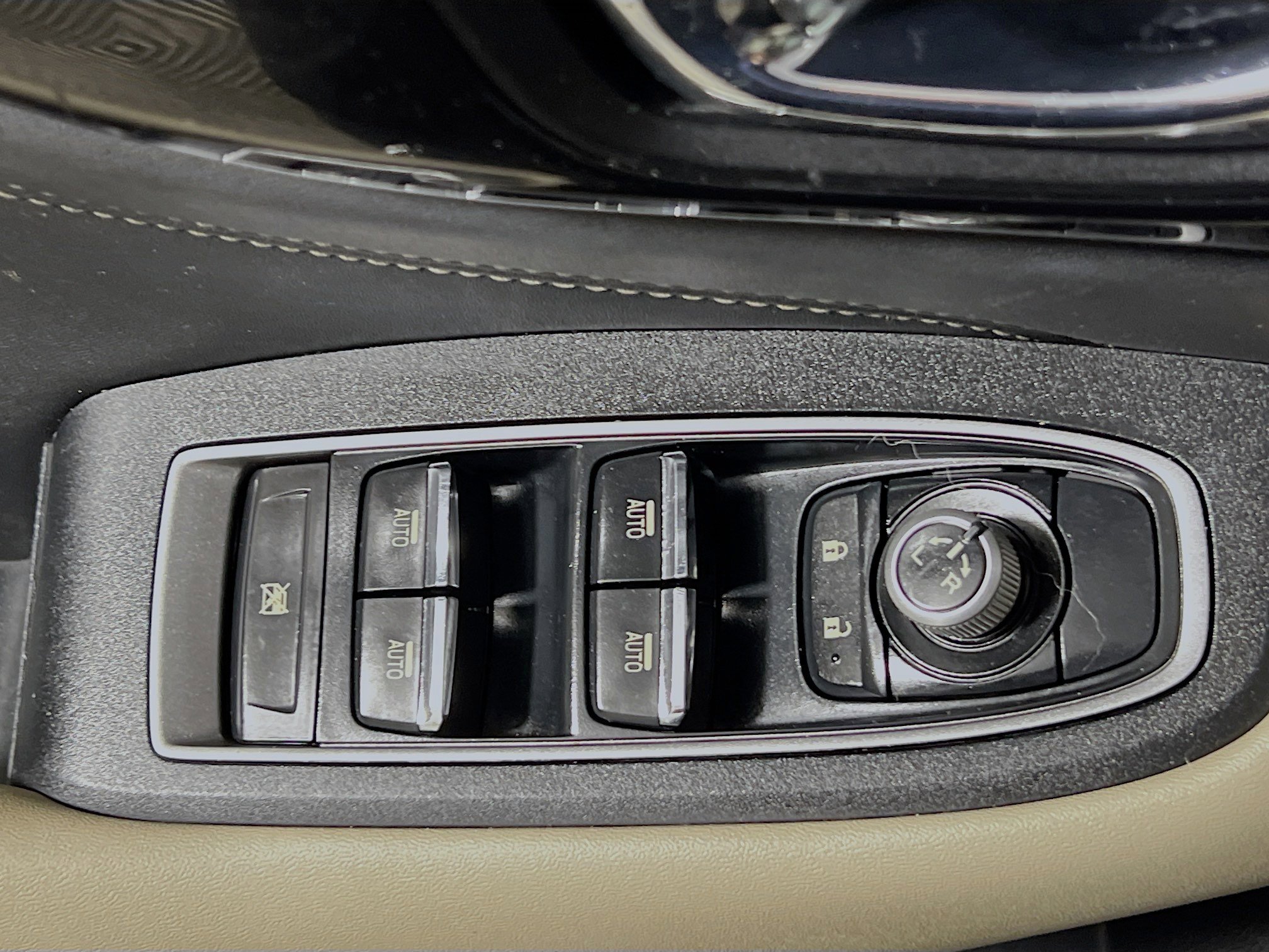 Used 2021 Subaru Outback Limited image 17