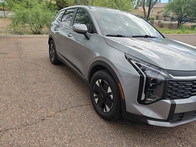 Used 2026 Kia Sportage LX FWD image 3