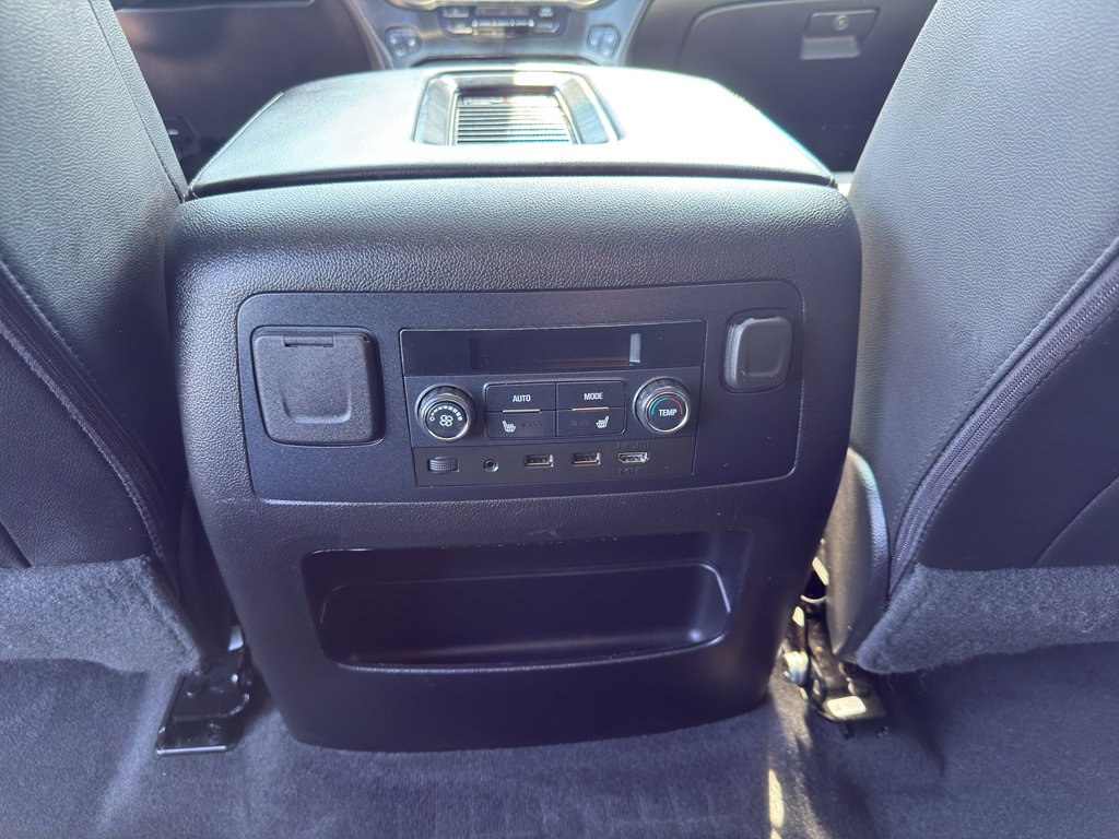 Used 2019 Chevrolet Suburban Premier image 32