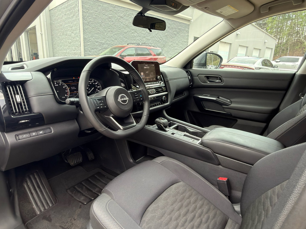 Certified 2025 Nissan Pathfinder SV w/ Cargo Package image 11