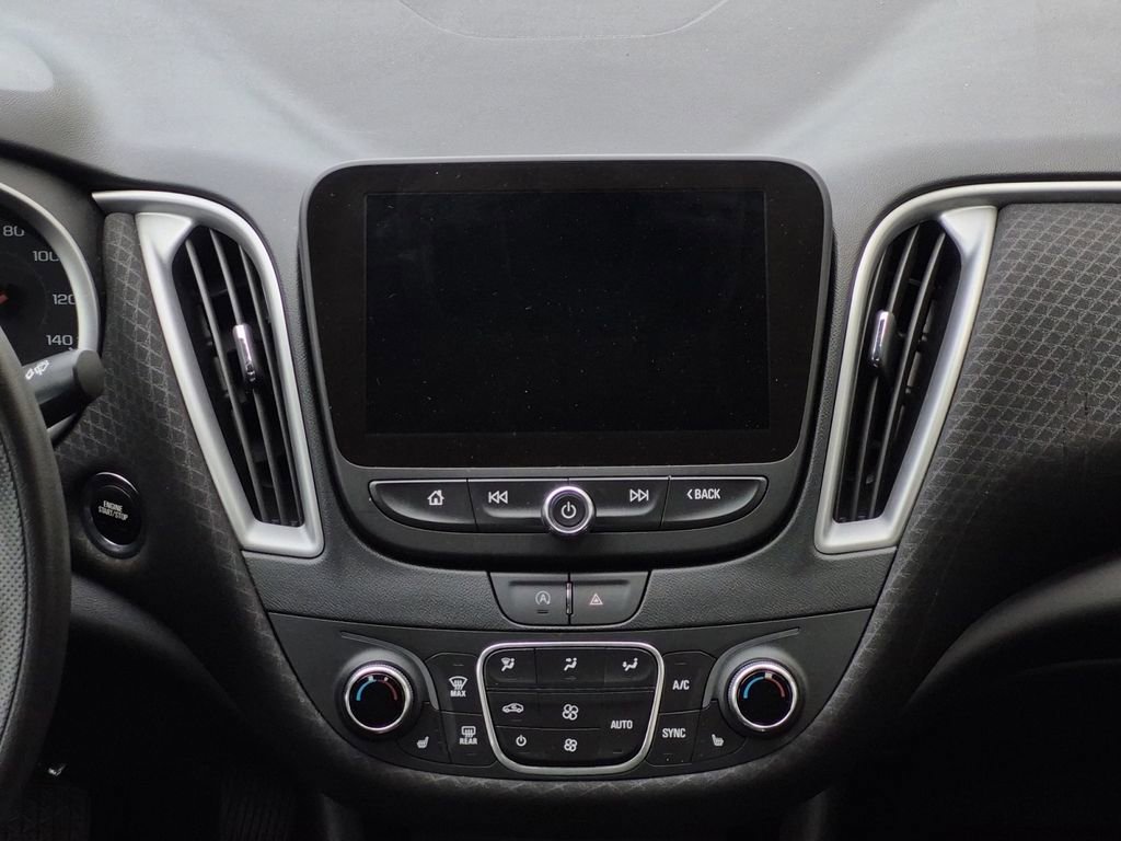 Used 2024 Chevrolet Malibu LT image 9