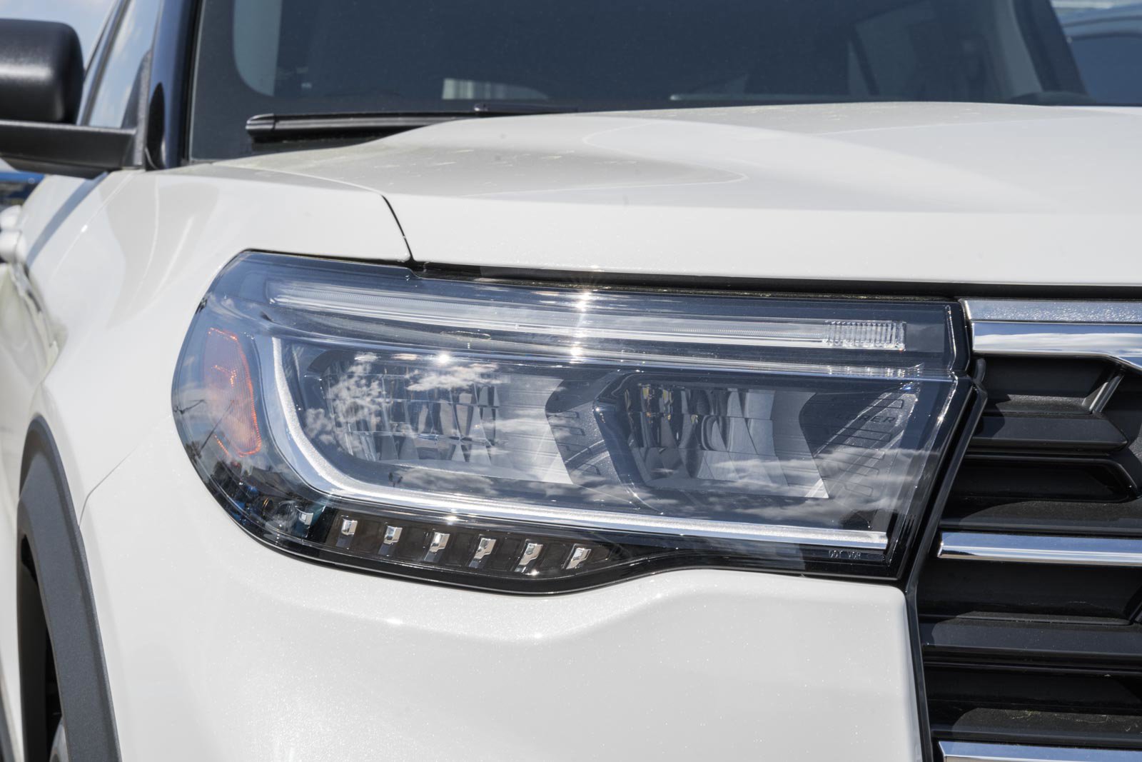 New 2026 Ford Explorer Active AWD/4WD image 13
