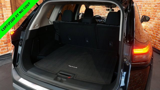 Used 2022 Nissan Rogue SV image 41