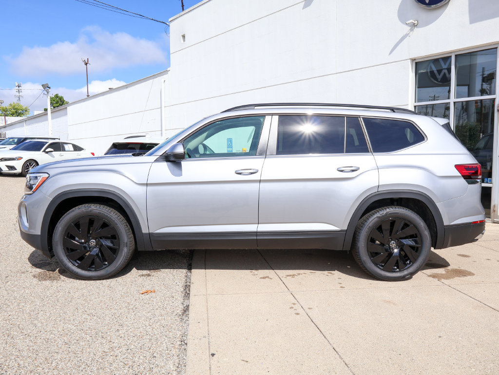 New 2026 Volkswagen Atlas SE AWD/4WD image 2