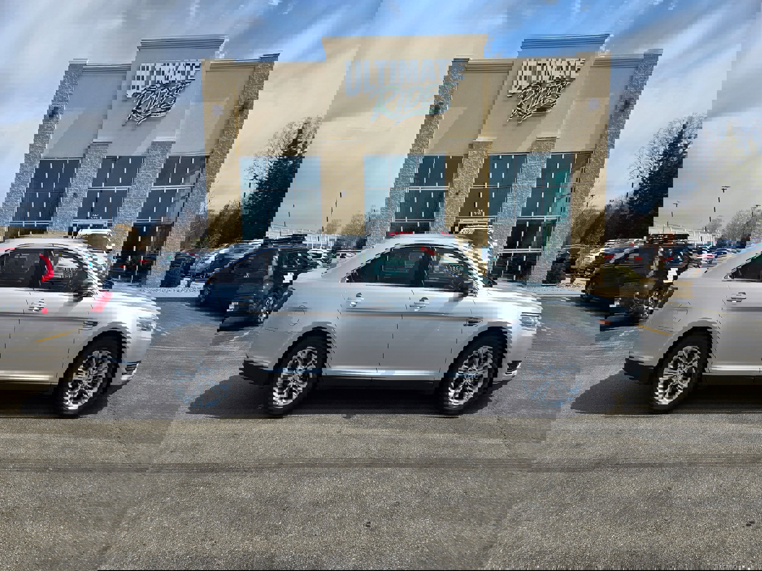 Used 2019 Ford Taurus SEL w/ Equipment Group 201A image 1