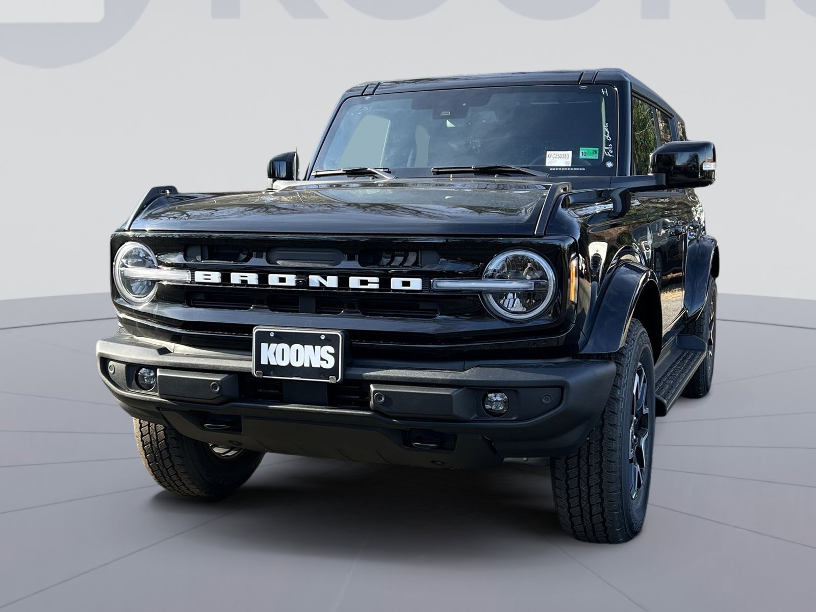 New 2025 Ford Bronco Outer Banks image 1