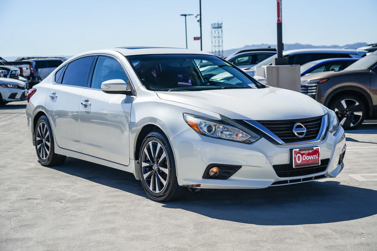 Used 2016 Nissan Altima 2.5 SV w/ Convenience Package FWD image 5