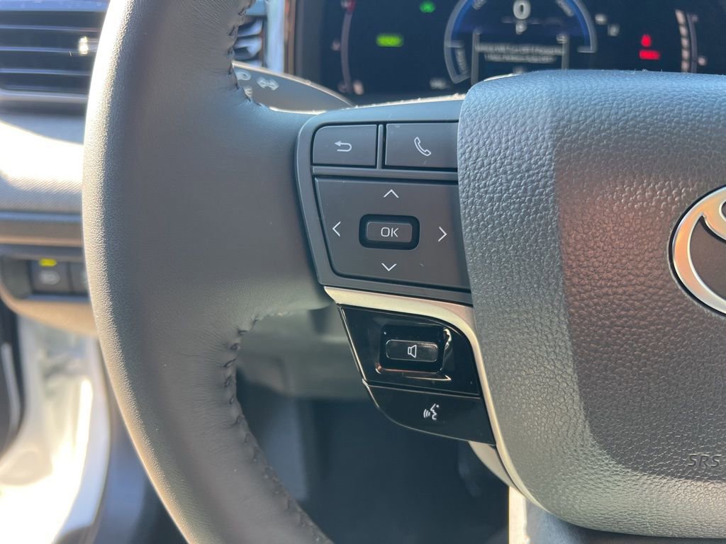 Used 2026 Toyota Camry LE w/ Convenience Package image 16