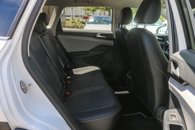 Used 2023 Volkswagen Taos SE FWD image 21