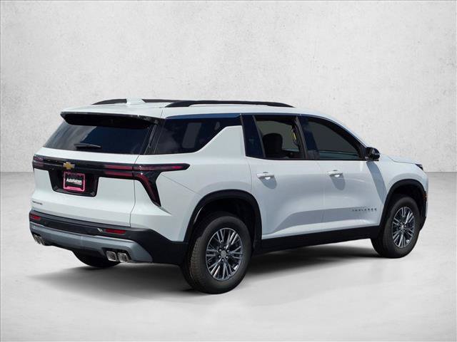 New 2027 Chevrolet Traverse LT FWD image 2