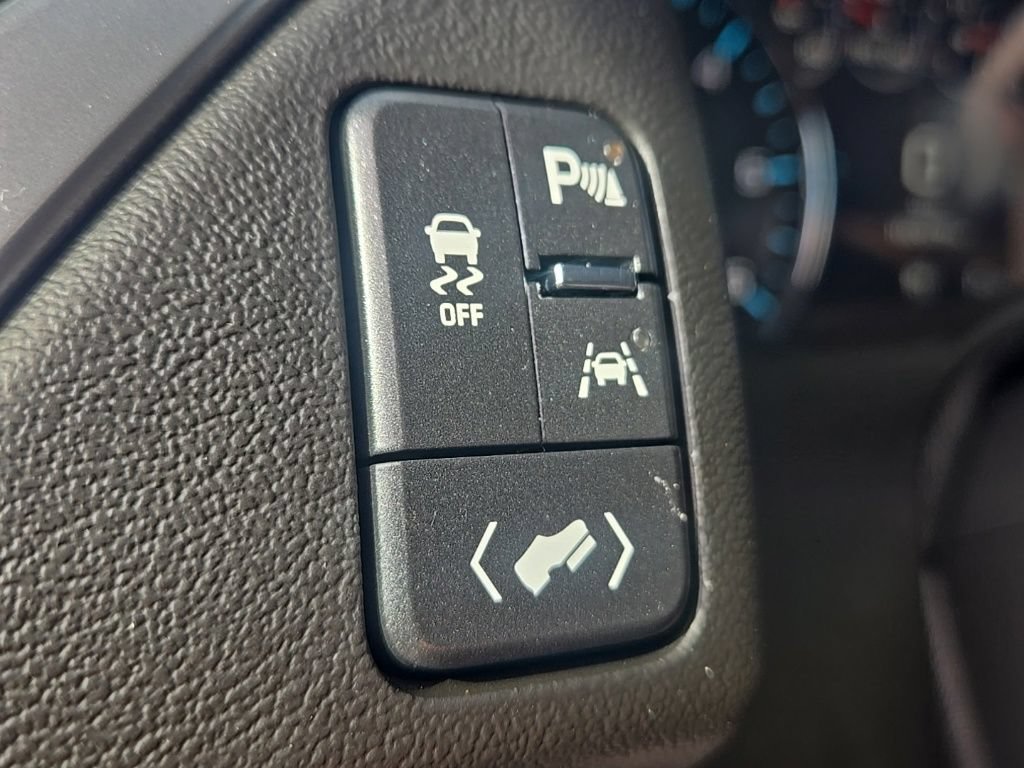 Used 2019 Chevrolet Tahoe Premier AWD/4WD image 16