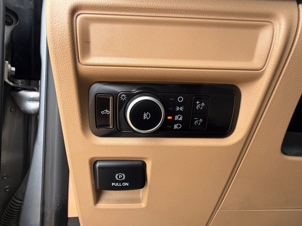 Used 2023 Ford F150 XLT RWD image 12