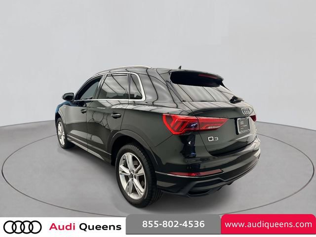 Used 2023 Audi Q3 2.0T Premium w/ Convenience Package AWD/4WD image 2