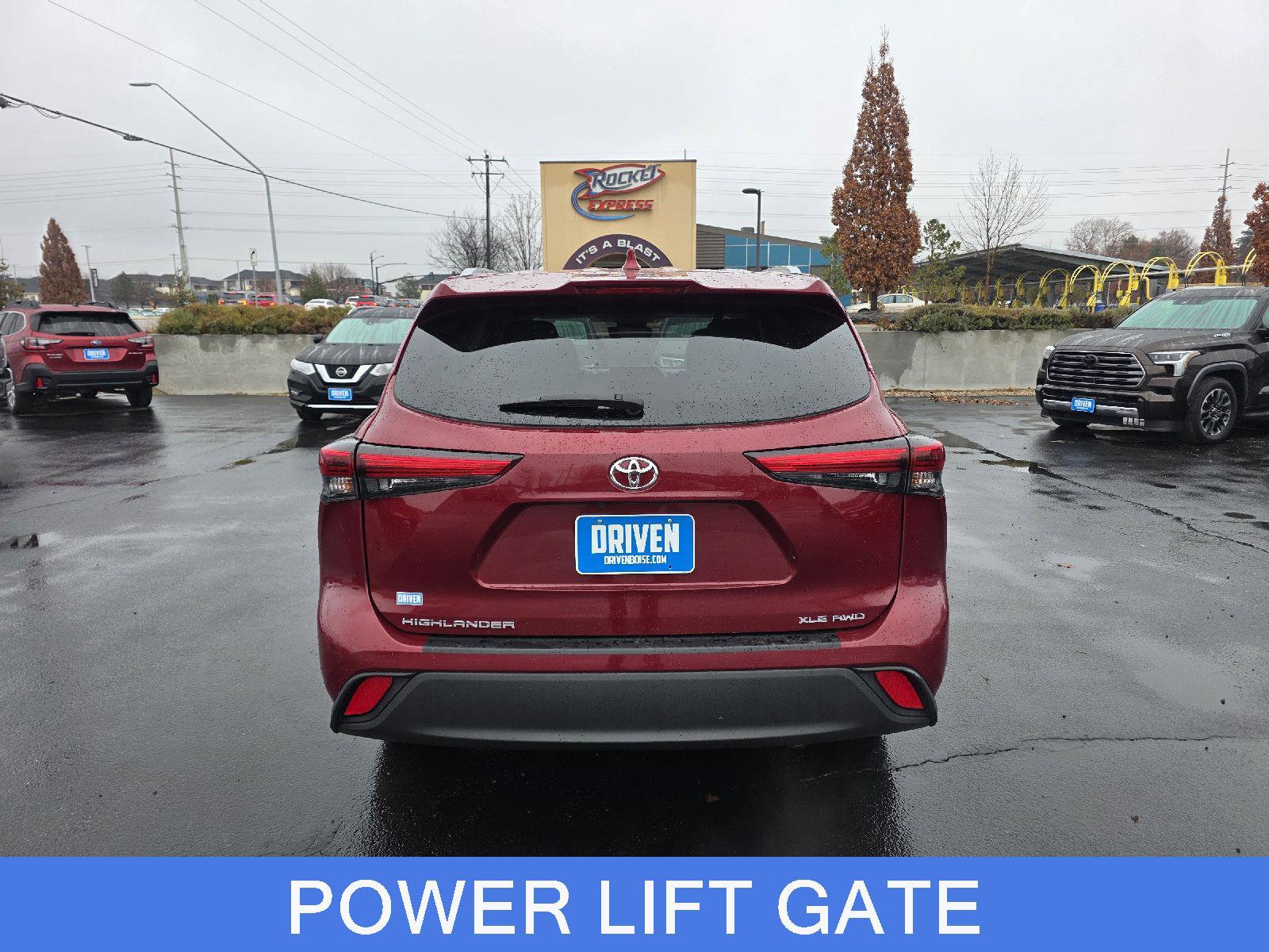 Used 2021 Toyota Highlander XLE image 7
