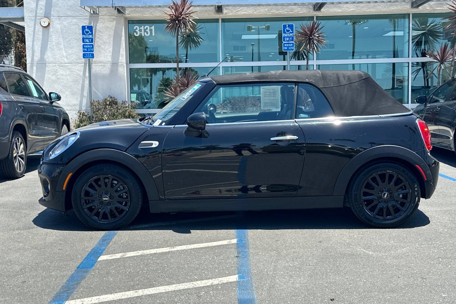 Used 2018 MINI Cooper Convertible FWD image 7