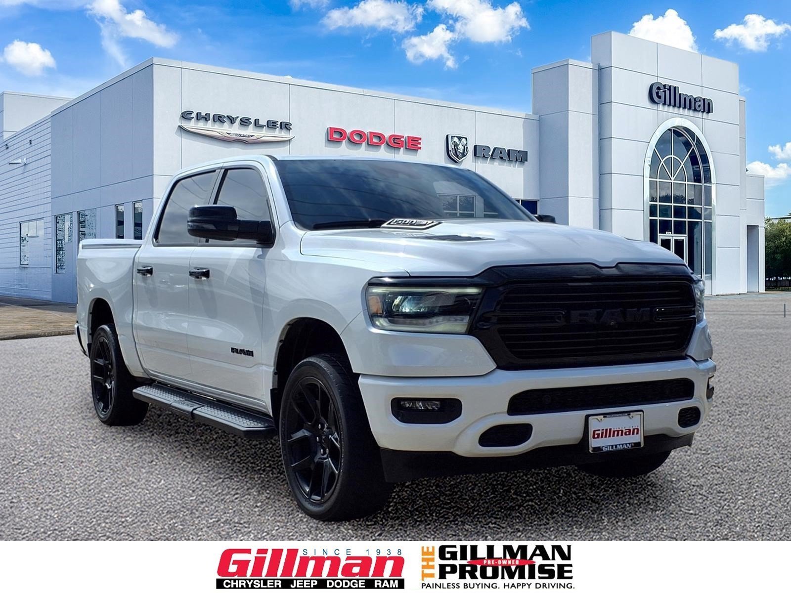 Used 2023 RAM 1500 Laramie AWD/4WD image 1