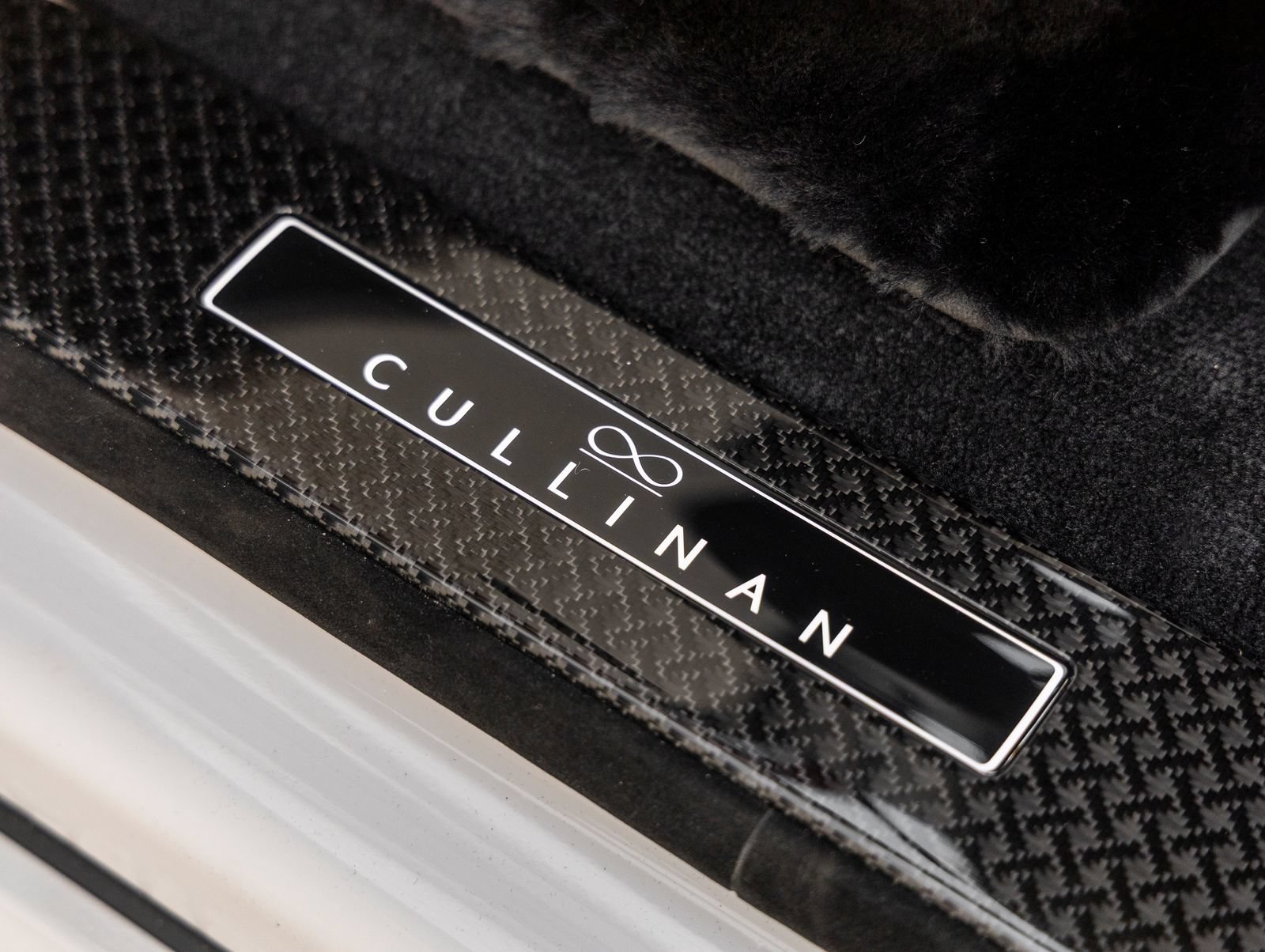 New 2027 Rolls-Royce Cullinan Black Badge AWD/4WD image 28