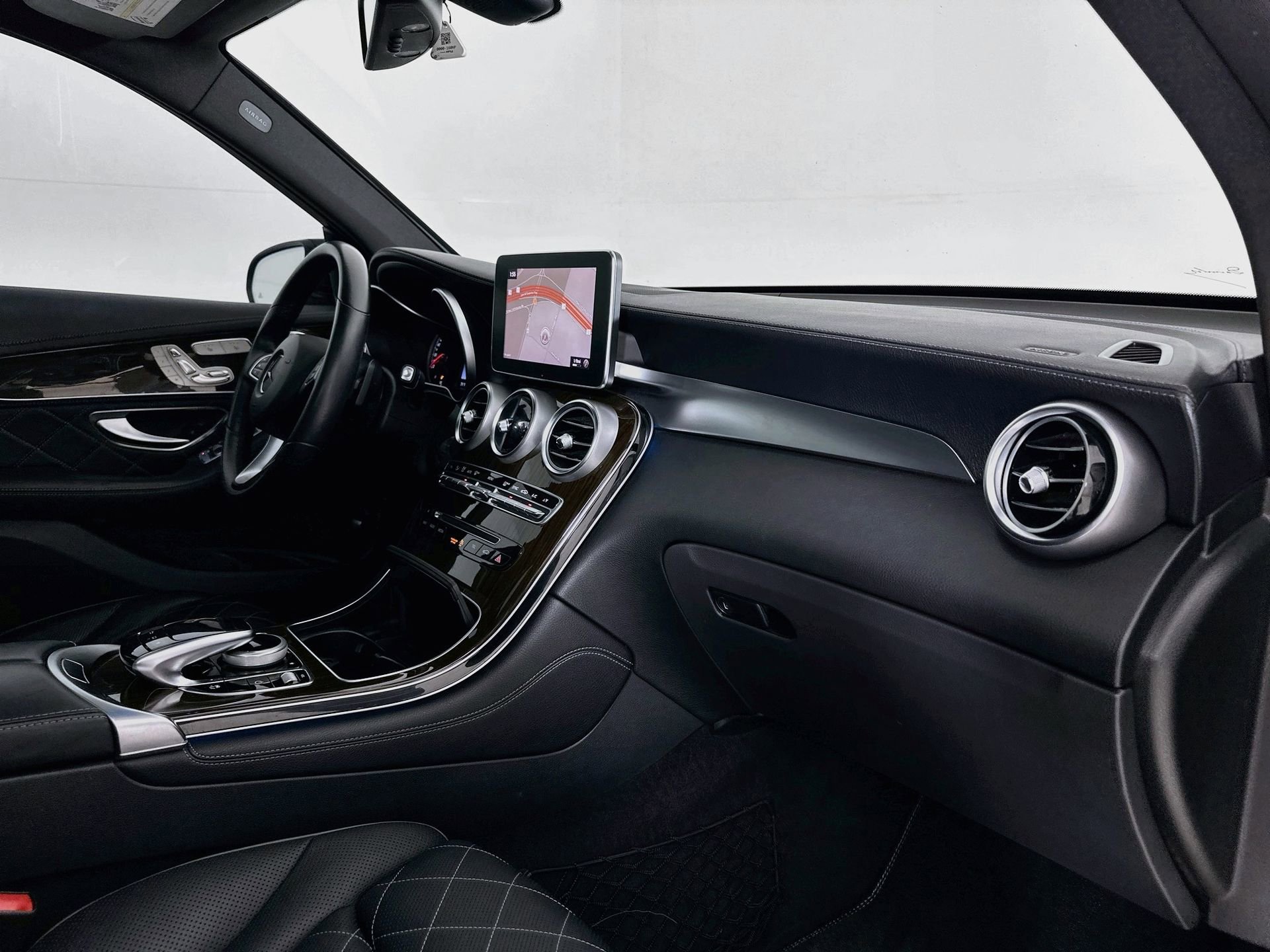 Used 2016 Mercedes-Benz GLC 300 image 32