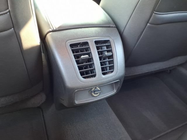 Used 2019 Ford Taurus SEL w/ Equipment Group 201A FWD image 9