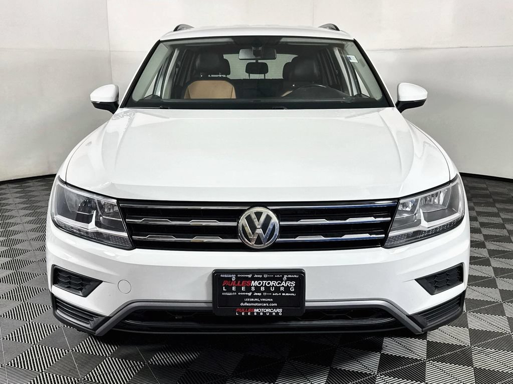 Used 2018 Volkswagen Tiguan SE AWD/4WD image 2