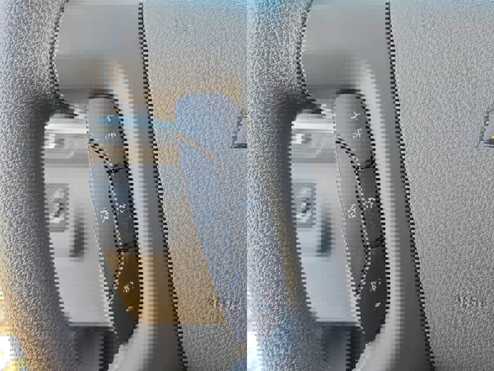 Used 2015 Chevrolet Traverse LS FWD image 21