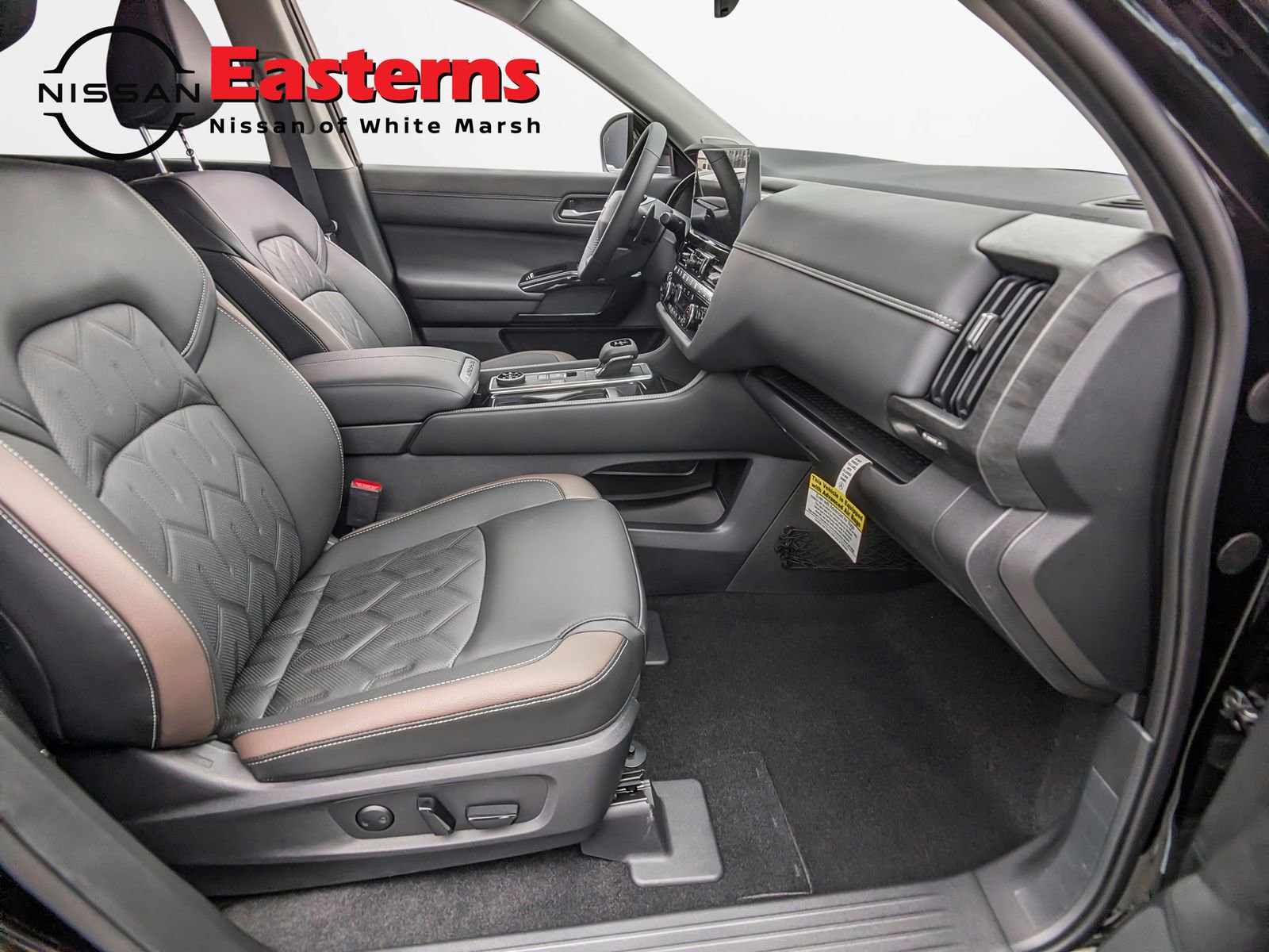 New 2026 Nissan Pathfinder Platinum image 26