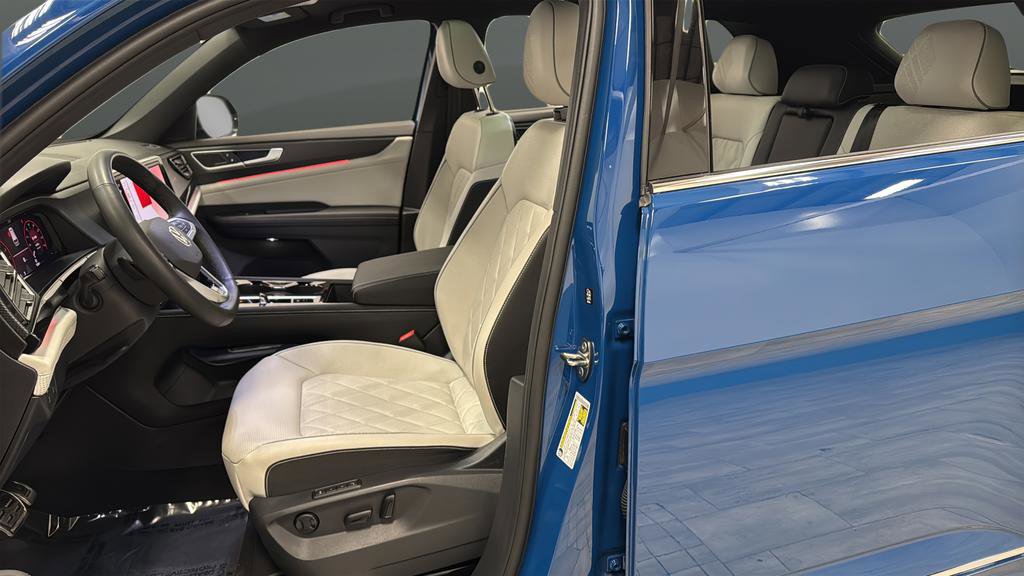 Used 2025 Volkswagen Atlas Cross Sport SEL Premium R-Line image 9