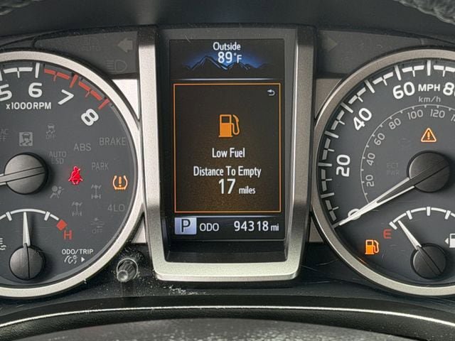 Used 2021 Toyota Tacoma SR5 RWD image 16