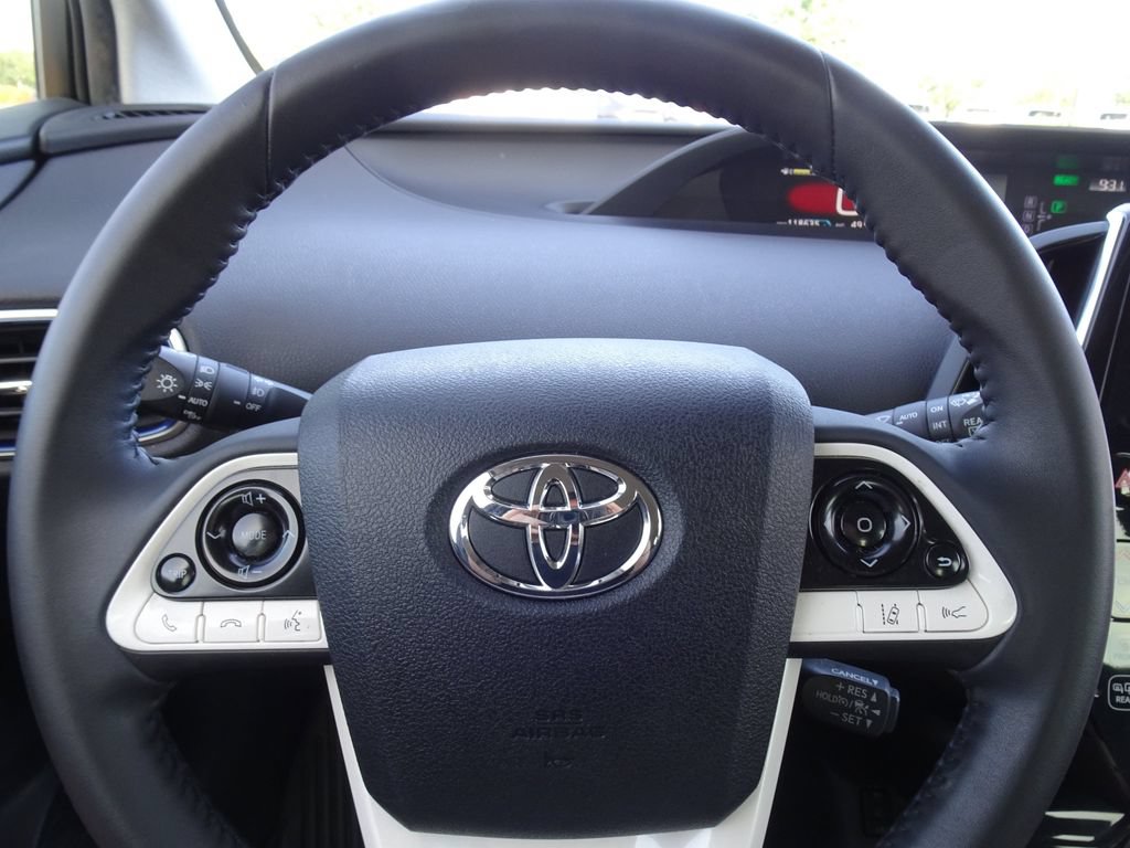 Used 2018 Toyota Prius Four Touring FWD image 20