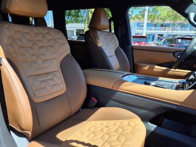 New 2025 Nissan Armada Platinum Reserve image 36