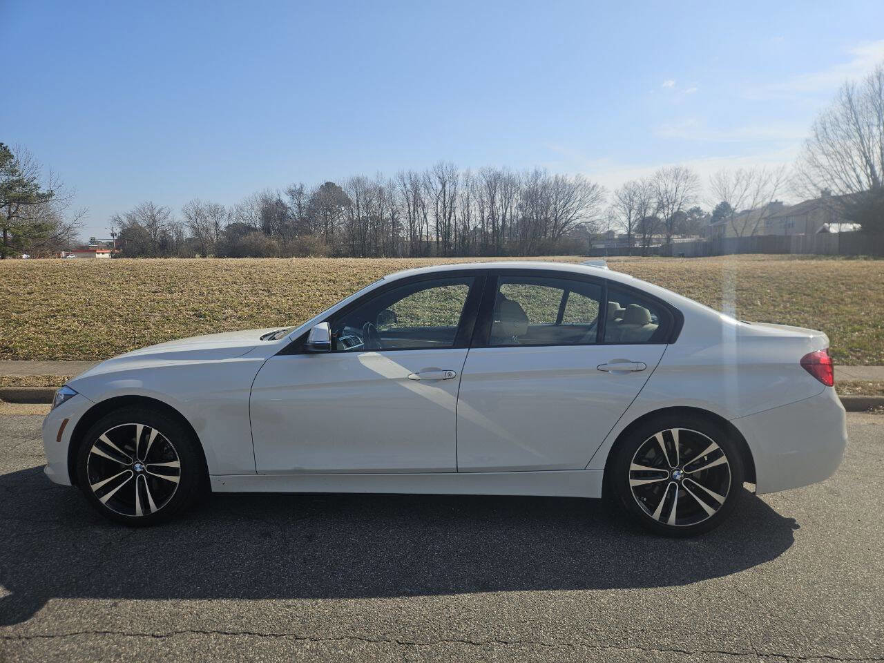 Used 2018 BMW 330i Sedan image 2