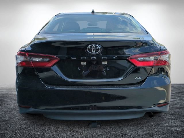 Used 2022 Toyota Camry LE w/ Convenience Package FWD image 3