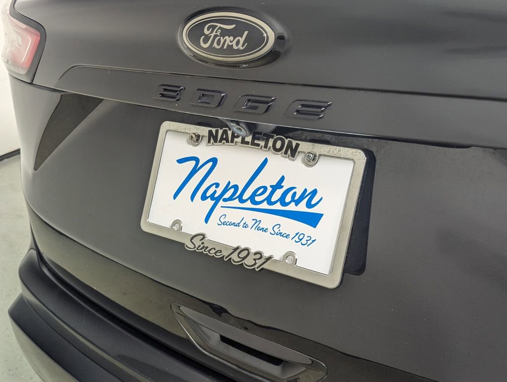 Used 2022 Ford Edge SE w/ Black Appearance Package AWD/4WD image 9