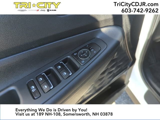 Used 2022 Hyundai Santa Fe SEL w/ Convenience Package image 16