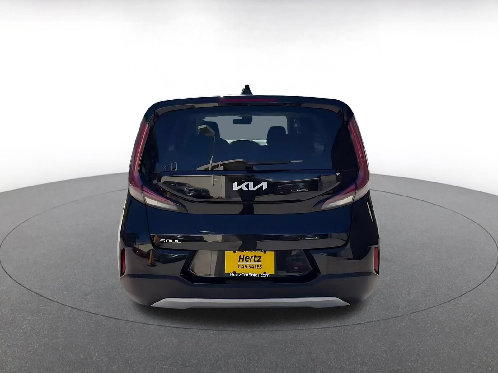 Used 2025 Kia Soul LX w/ LX Technology Package FWD image 12