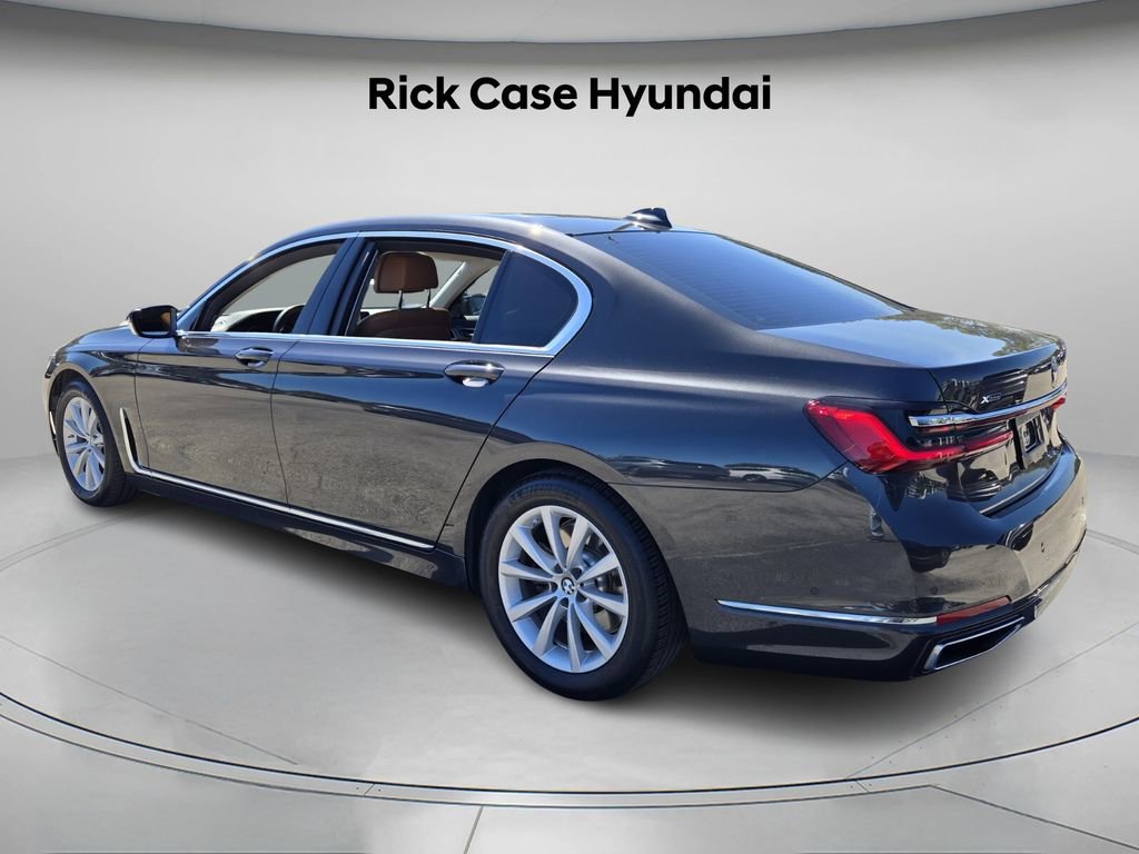 Used 2022 BMW 740i xDrive w/ Premium Package image 7