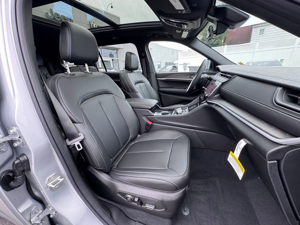 New 2026 Jeep Grand Cherokee L Limited AWD/4WD image 20