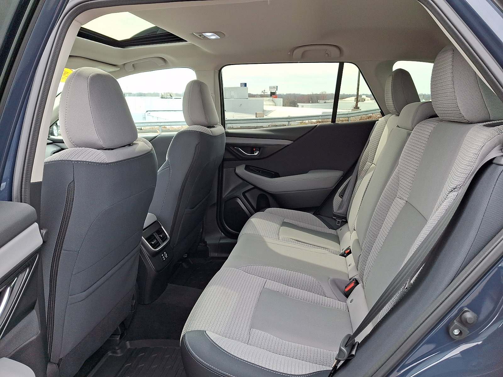 Certified 2025 Subaru Outback Premium w/ Popular Package #1A image 10